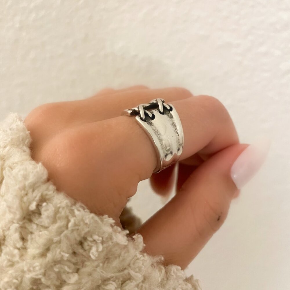 925 Sterling Silver Lace Up Ring Criss Cross Ring Modern Minimalist Ring Band - Picture 7 of 9